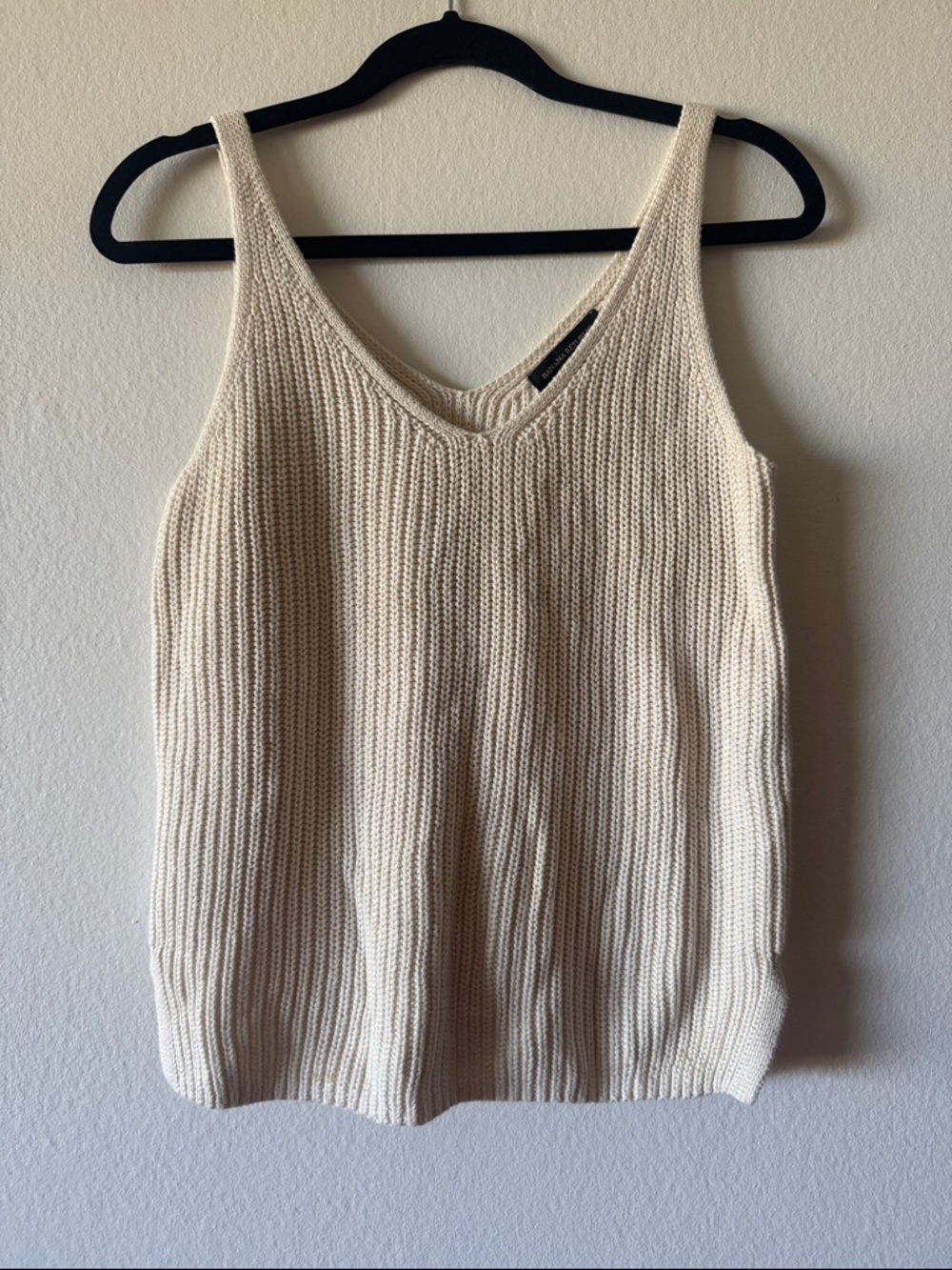 Banana Republic Cream Ribbed V-Neck Sweater Tank